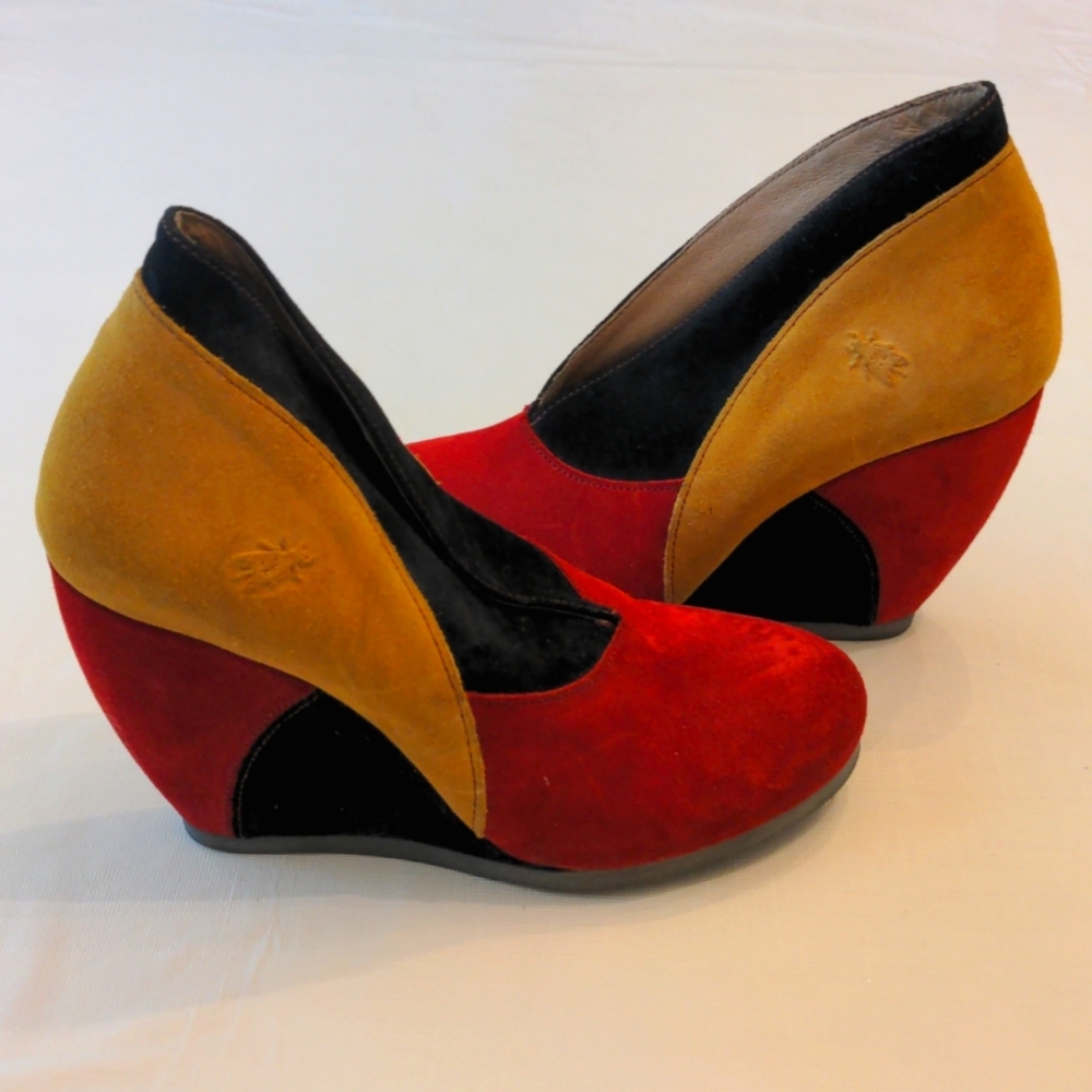 EUC Fly London Sz 38